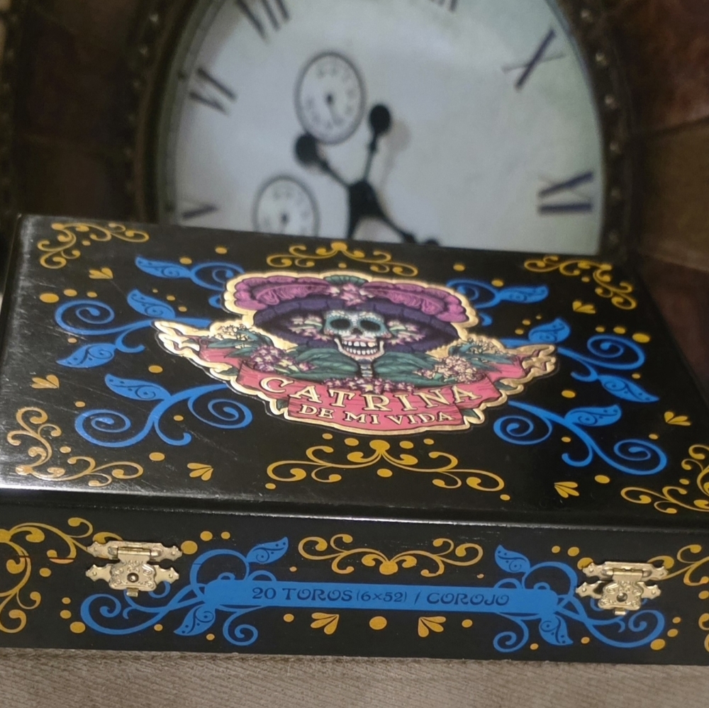 Catrina De Mi Vida Decorative Skull Empty Cigar Box. Amazing Craftmanship! Rare! - Picture 13 of 16
